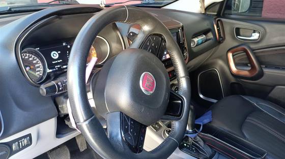 FIAT TORO 2.0 16V TURBO DIESEL VOLCANO 4WD AT9 FIAT TORO 2.0 16V TURBO DIESEL VOLCANO 4WD AT9